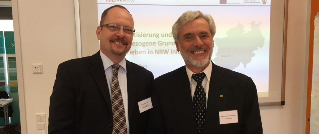 Dr-Janßen-beim_Bildungsausschuss_unternehmer_düsseldorf